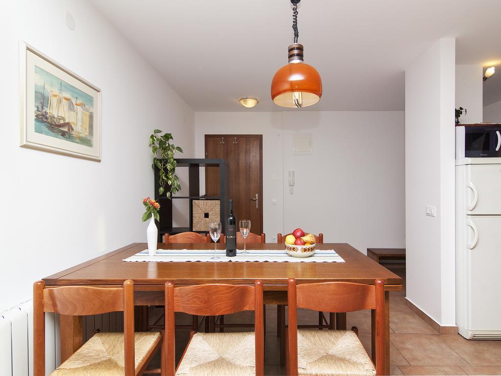 Apartments Ceja Near Sea メドゥリン 部屋 写真