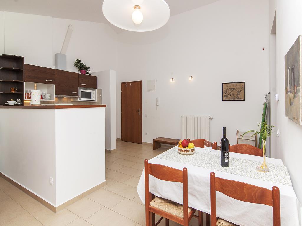 Apartments Ceja Near Sea メドゥリン 部屋 写真