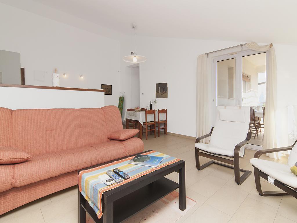 Apartments Ceja Near Sea メドゥリン 部屋 写真