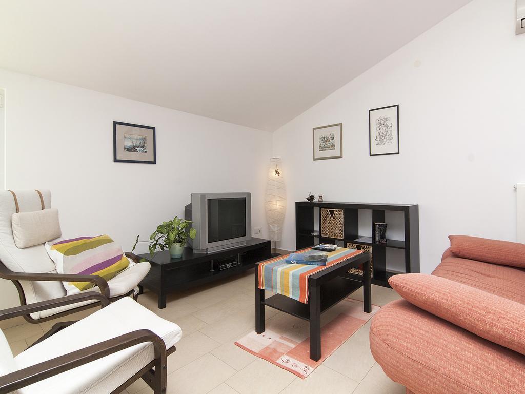 Apartments Ceja Near Sea メドゥリン 部屋 写真