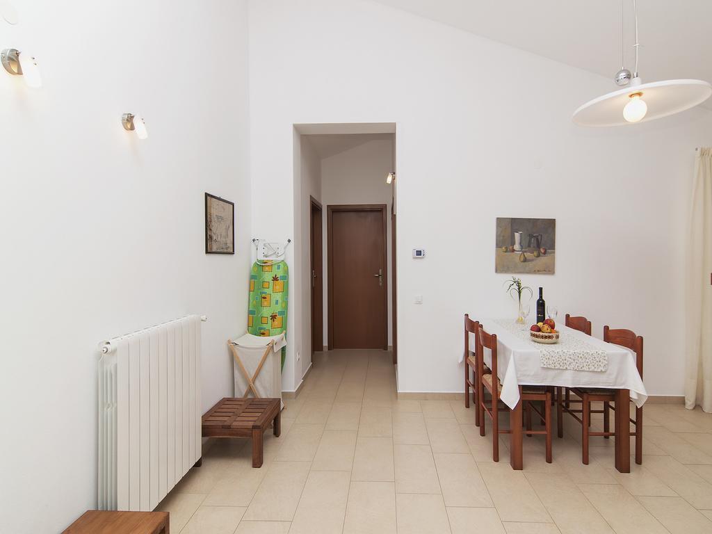 Apartments Ceja Near Sea メドゥリン 部屋 写真