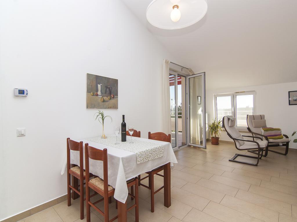 Apartments Ceja Near Sea メドゥリン 部屋 写真
